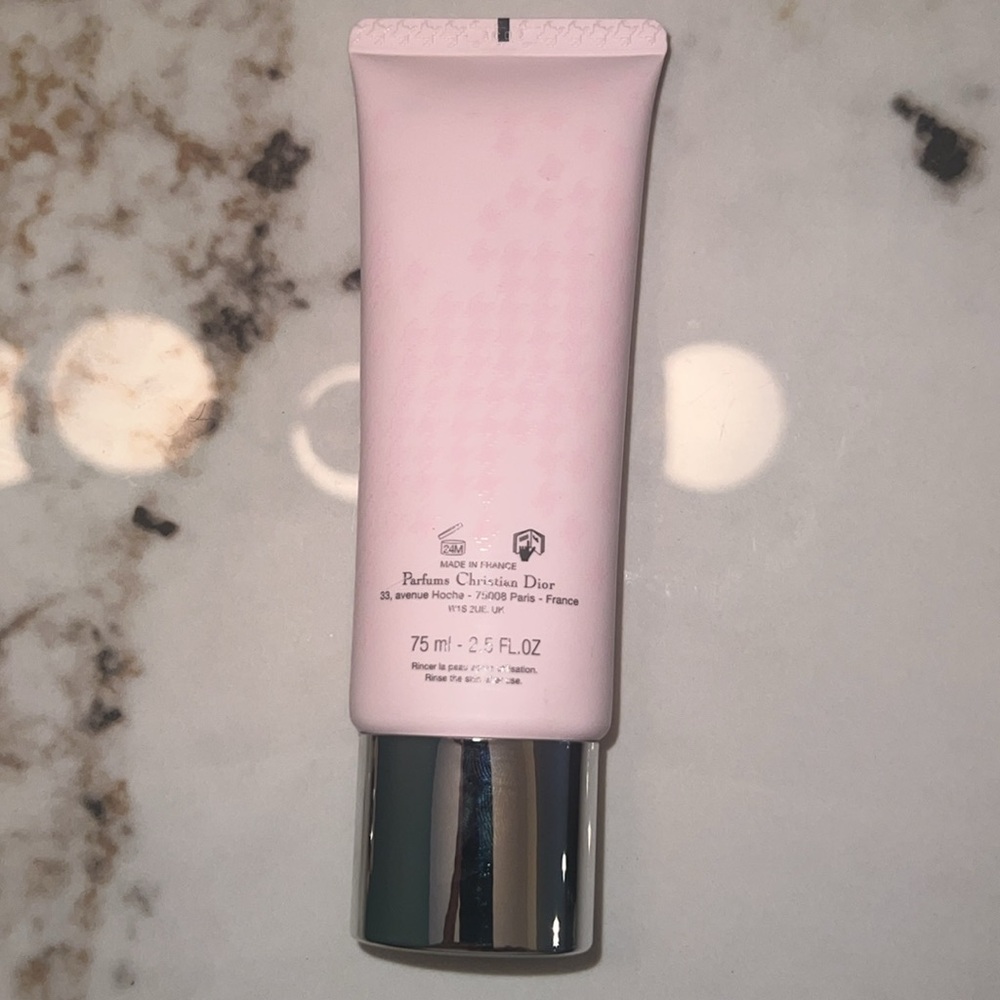 Dior Embroidered Pouch and Miss Dior Shower Milk/Rose Sorbet Body Gel set - Picture 8 of 8